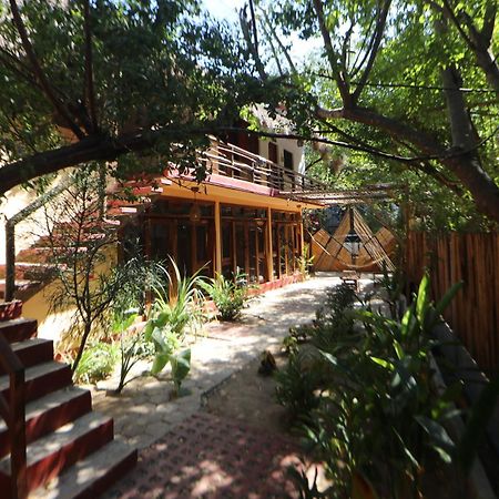 ホテル Casa Ava マスンテ エクステリア 写真
