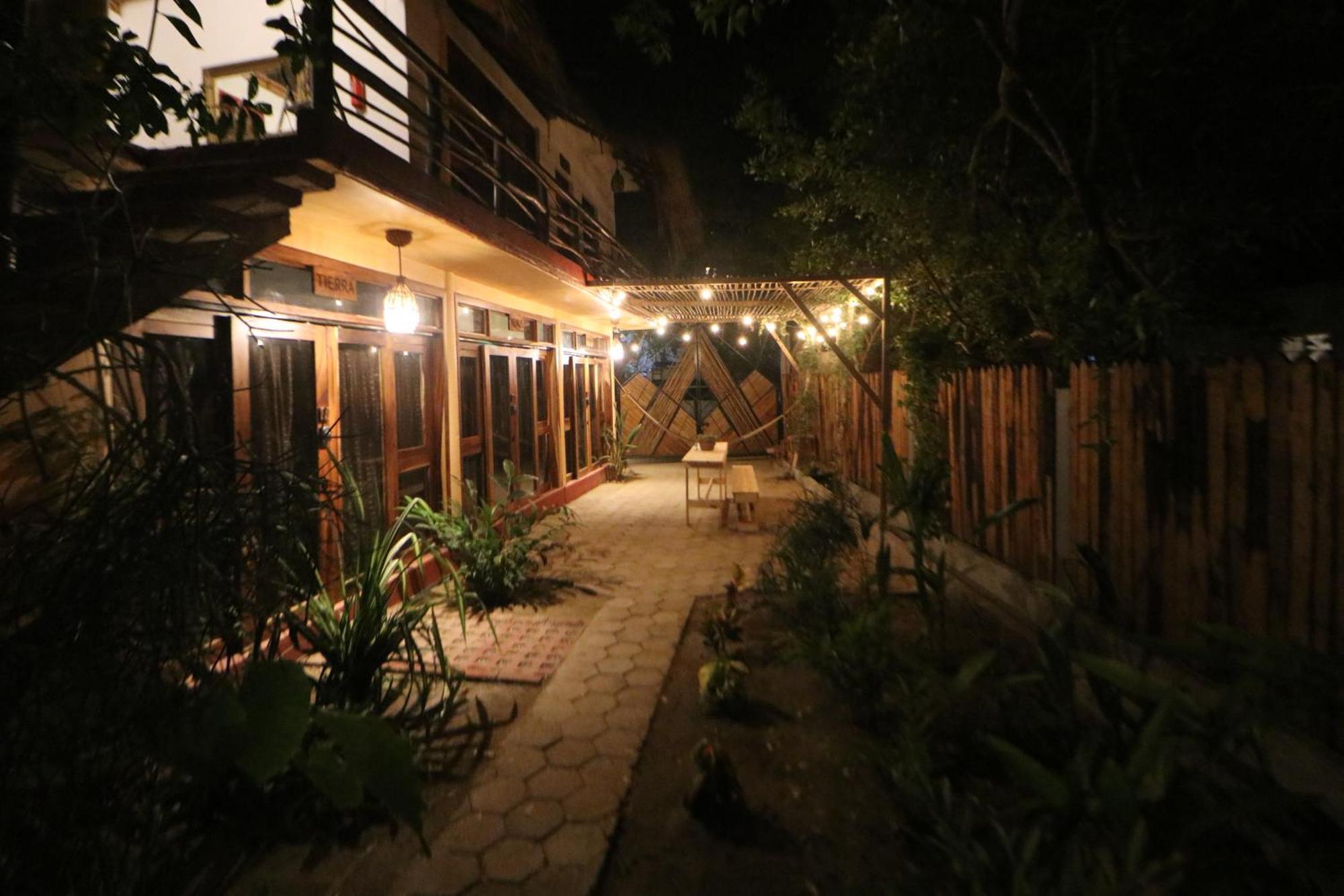 ホテル Casa Ava マスンテ エクステリア 写真